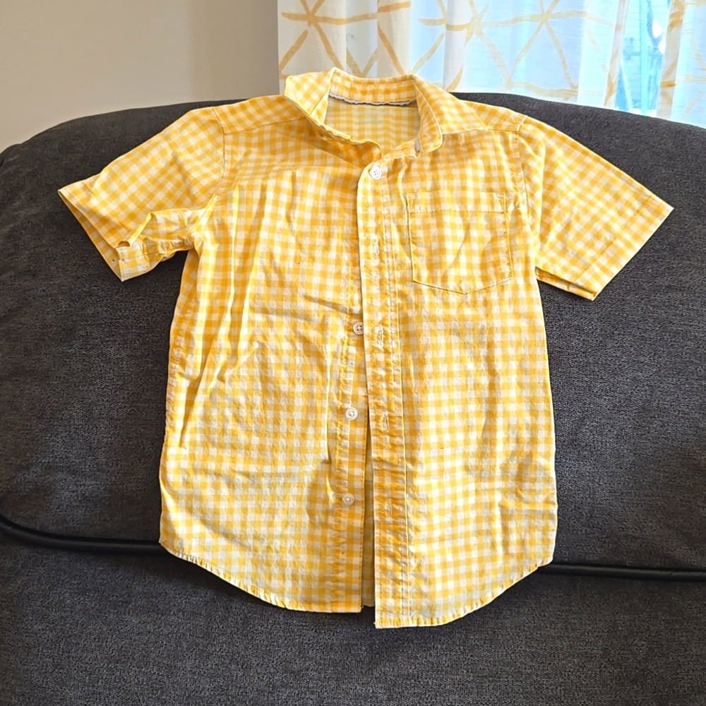 Boys short sleeve button down yellow/off white size s 6/7